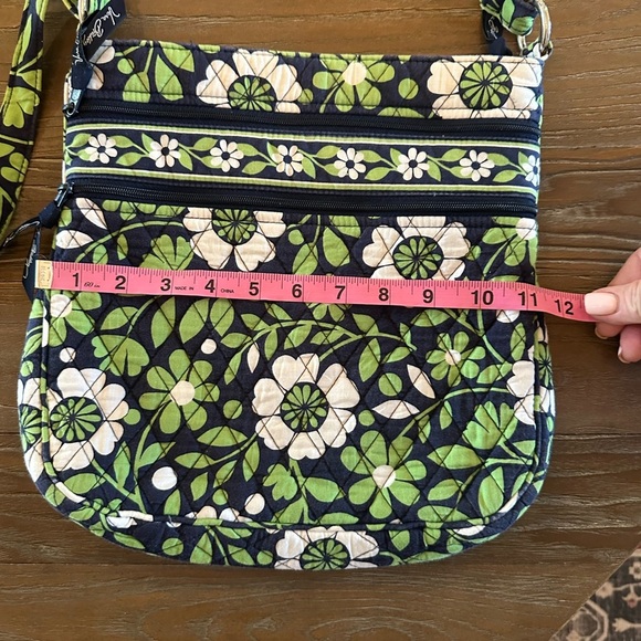 Vera Bradley Crossbody Bag Shoulder Bag Purse - Picture 3 of 5